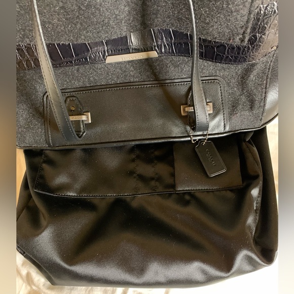 Like NEW, VINTAGE COACH!! Taylor leather, croc & wool accents & expandable sides - Picture 12 of 16